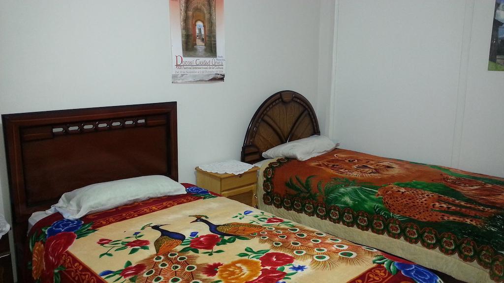 Hostal Villa Imperial Yunguyo Rum bild