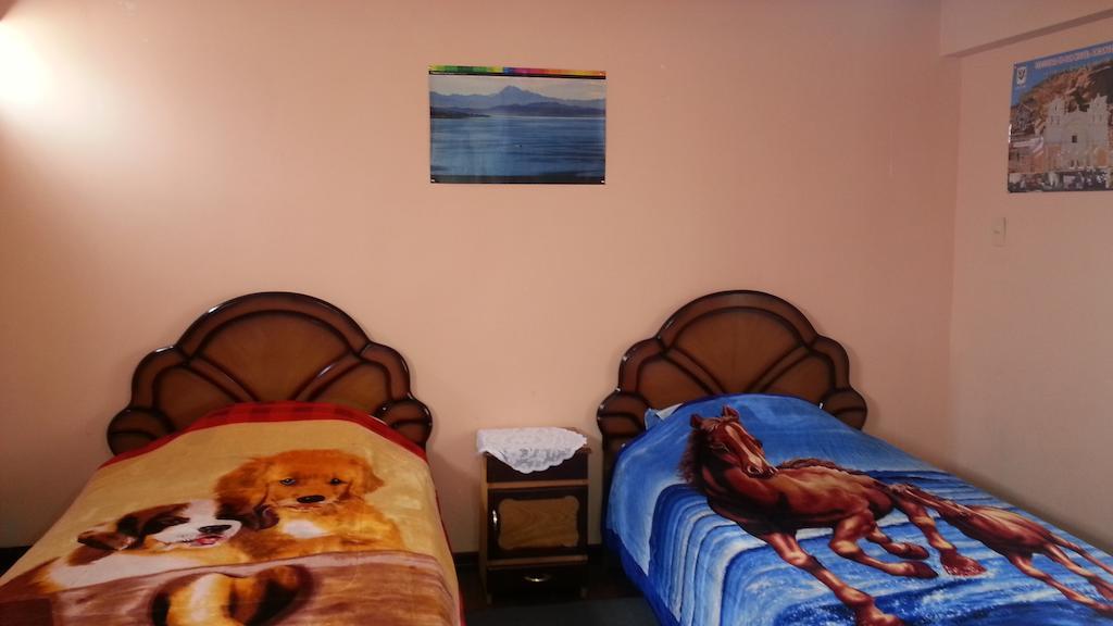 Hostal Villa Imperial Yunguyo Rum bild